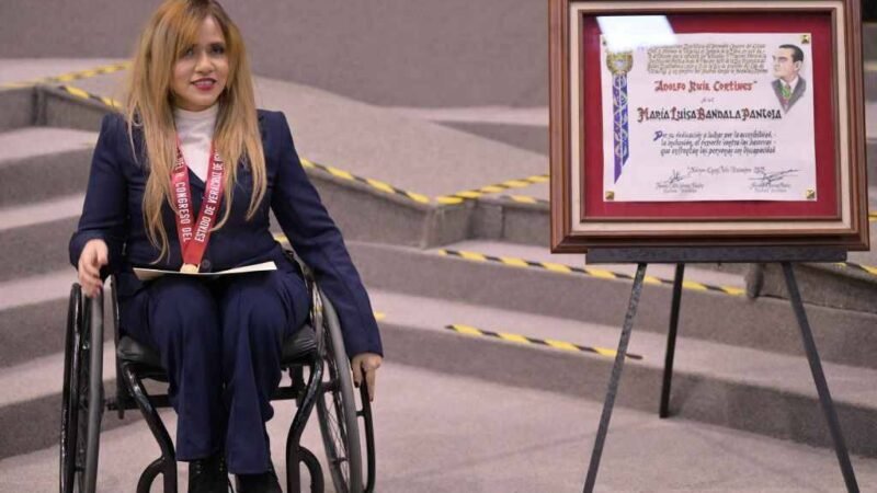 ENTREGA CONGRESO A MARÍA LUISA BANDALA LA MEDALLA ADOLFO RUIZ CORTINES 2025