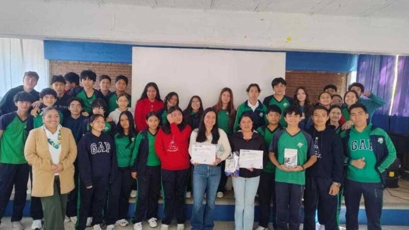 IMPARTEN PLÁTICA A ESTUDIANTES PARA PREVENIR LA VIOLENCIA DE GÉNERO