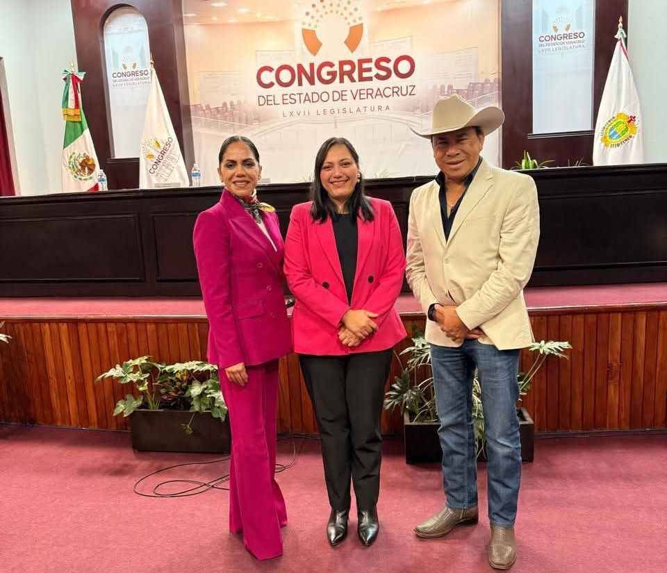 SE CAPACITAN AUTORIDADES DE HUATUSCO EN PLAN MUNICIPAL DE DESARROLLO