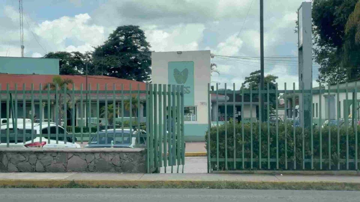 INFANTE CAE DE TECHO DE SU CASA; ESTA GRAVE