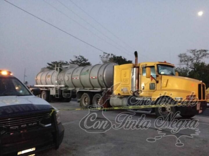 ENCUENTRAN A TRAILERO SIN VIDA