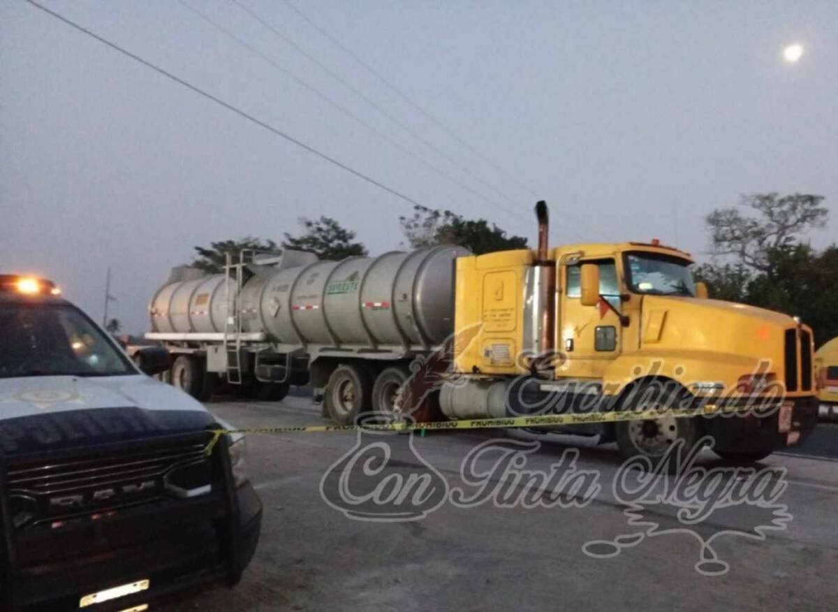 ENCUENTRAN A TRAILERO SIN VIDA