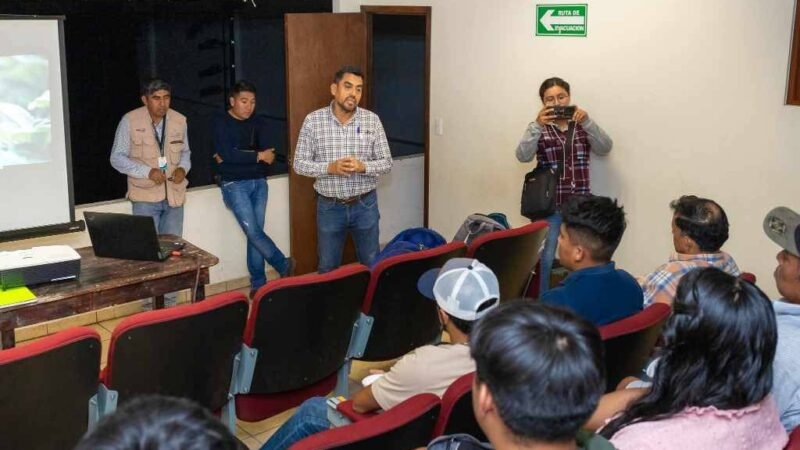 CAPACITAN A PRODUCTORES; BUSCAN MEJORAR CALIDAD DE CULTIVOS