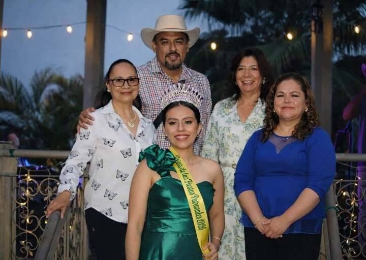 NICOLE SINAÍ, REINA DE LA FERIA DE SAN JOSÉ NERIA