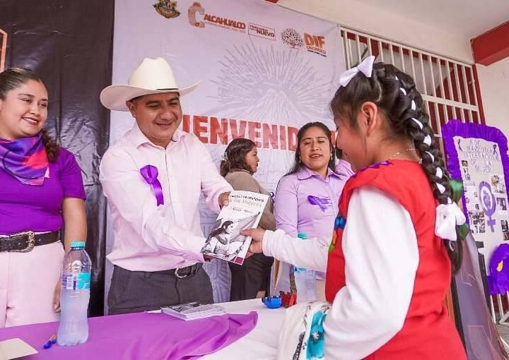 ALCALDE DE CALCAHUALCO REFRENDA COMPROMISO CON LA MUJER