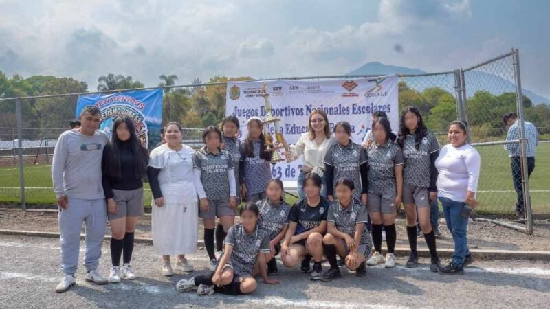 REALIZAN JUEGOS DEPORTIVOS ESCOLARES EN COSCOMATEPEC