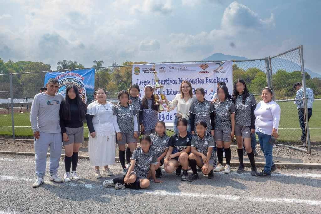 REALIZAN JUEGOS DEPORTIVOS ESCOLARES EN COSCOMATEPEC