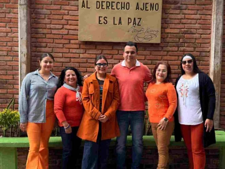 LLEVAN PLÁTICAS DE PREVENCIÓN DE LA VIOLENCIA A ESCUELAS DE TOTUTLA