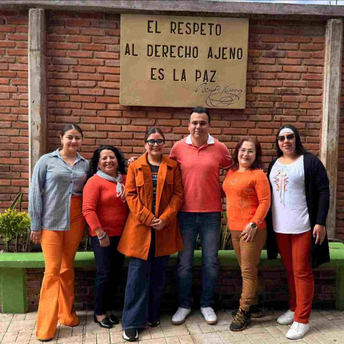 LLEVAN PLÁTICAS DE PREVENCIÓN DE LA VIOLENCIA A ESCUELAS DE TOTUTLA