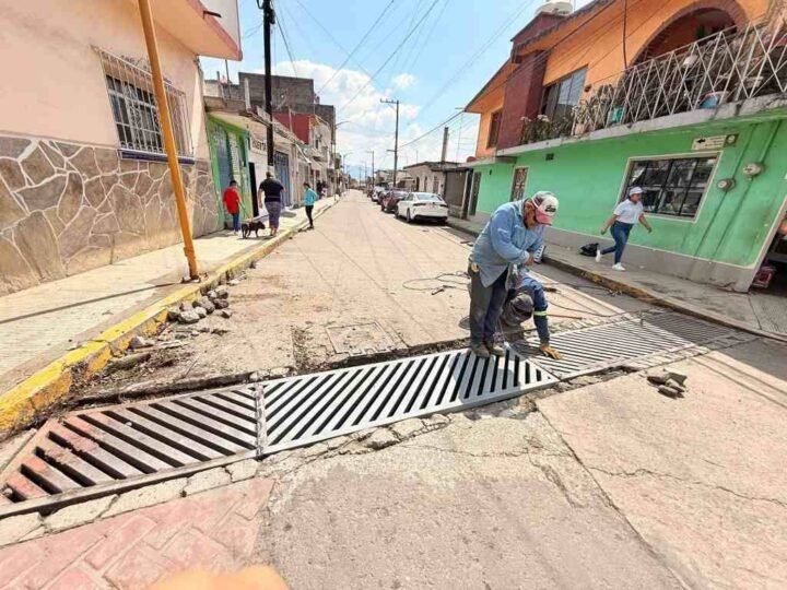DAN MANTENIMIENTO A INFRAESTRUCTURA URBANA DE CHOCAMÁN