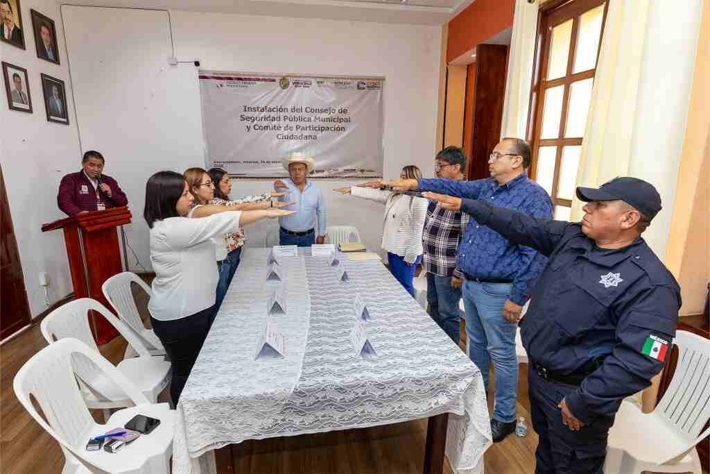 INSTALAN CONSEJO MUNICIPAL DE SEGURIDAD PÚBLICA EN COSCOMATEPEC