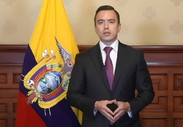 ECUADOR EXPULSA AL EMBAJADOR DE CUBA Y RETIRA A SU REPRESENTANTE EN LA HABANA