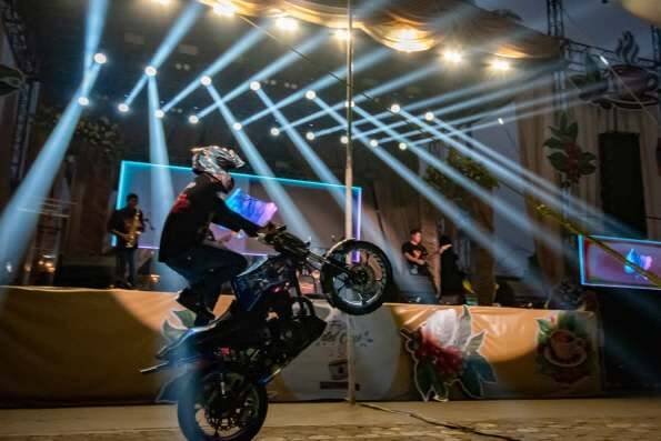 MOTOS Y ROCK EN EL TEATRO DEL PUEBLO