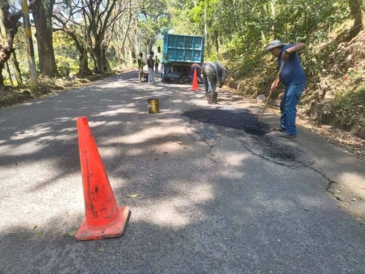 REFUERZAN TRABAJOS DE BACHEO EN FORTÍN