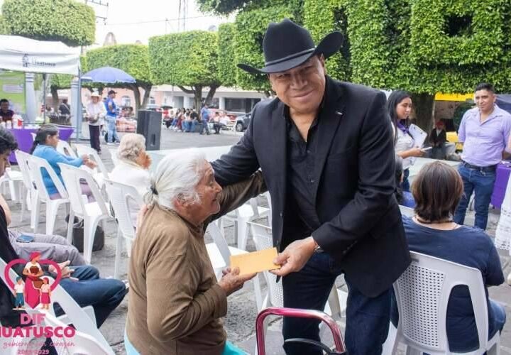 PRESENTAN MERCADITO DE MUJERES EMPRENDEDORAS