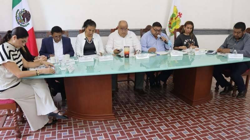CONFORMAN COMITÉ DE OBRAS PÚBLICAS EN FORTÍN