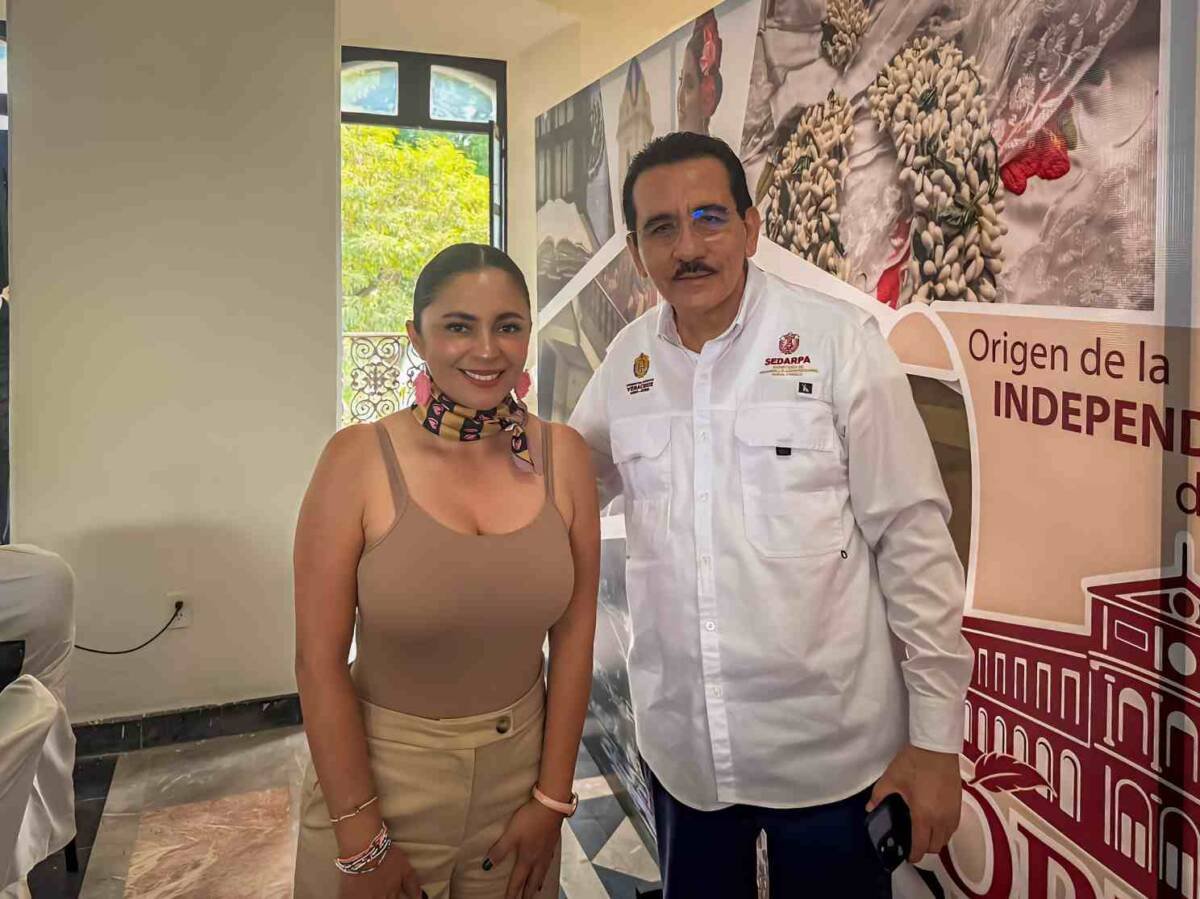 BUSCA ALCALDESA DE IXHUATLÁN ATERRIZAR APOYOS DE SEDARPA PARA EL CAMPO IXHUATECO