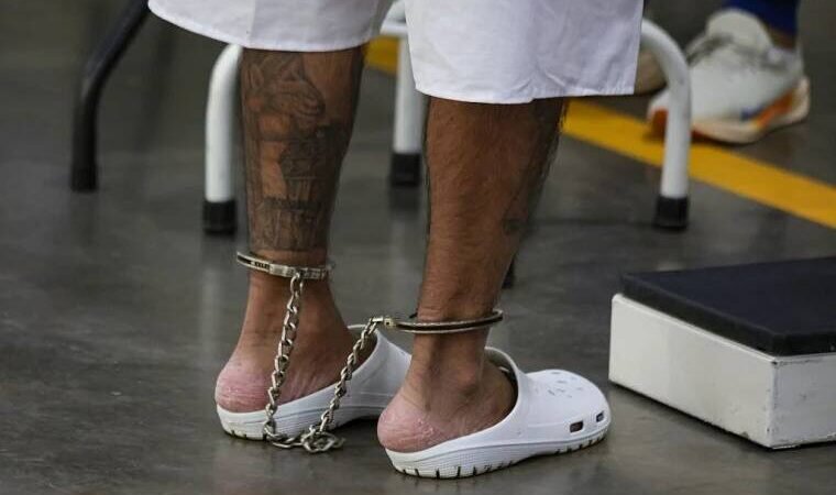 EL SALVADOR APRUEBA CADENA PERPETUA PARA ‘HOMICIDAS, VIOLADORES Y TERRORISTAS’