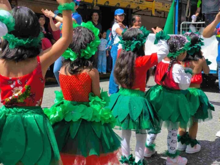 RECIBEN A LA PRIMAVERA EN HUATUSCO