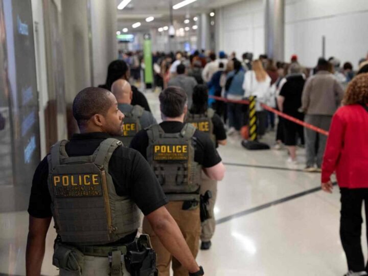 AGENTES DEL ICE FUERON DESPLEGADOS EN AEROPUERTOS DE ESTADOS UNIDOS