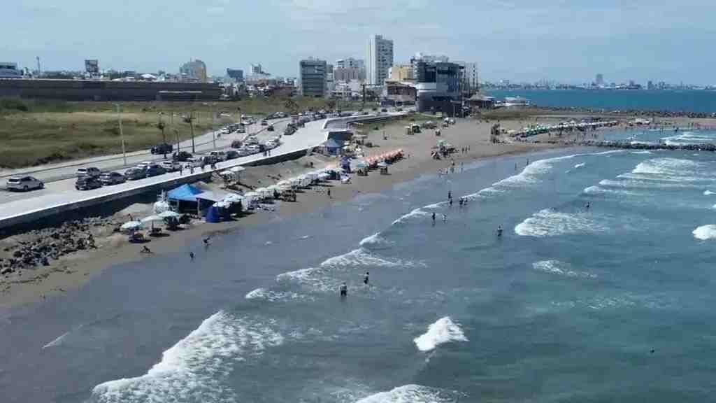 COFEPRIS GARANTIZA PLAYAS APTAS EN VERACRUZ PARA VACACIONAR PESE A DERRAME PETROLERO
