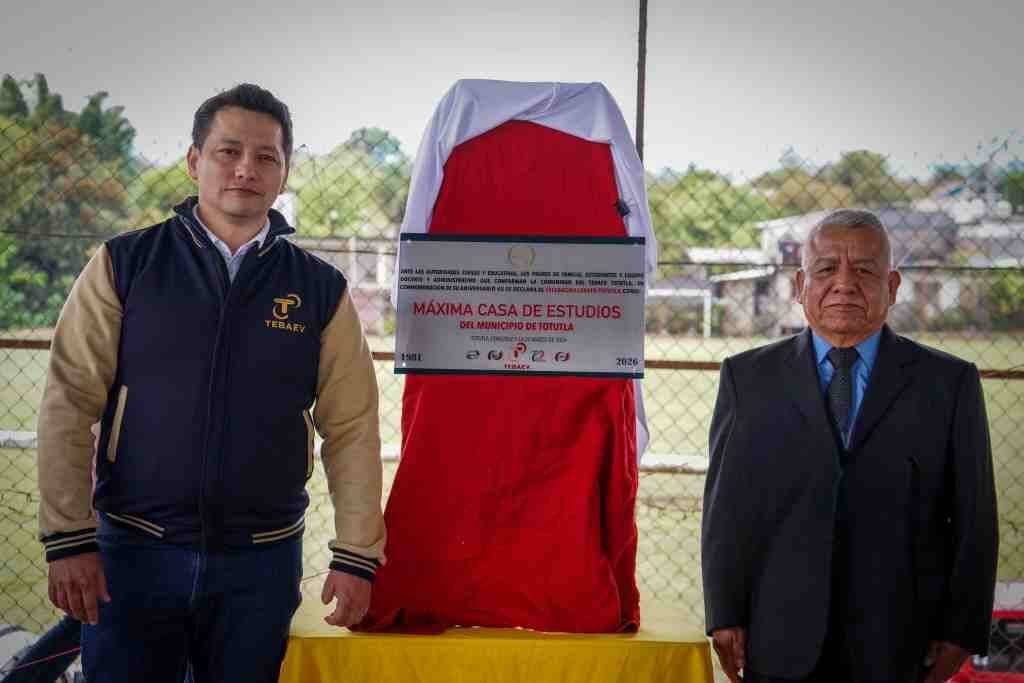 CELEBRA TELEBACHILLERATO TOTUTLA 45 ANIVERSARIO