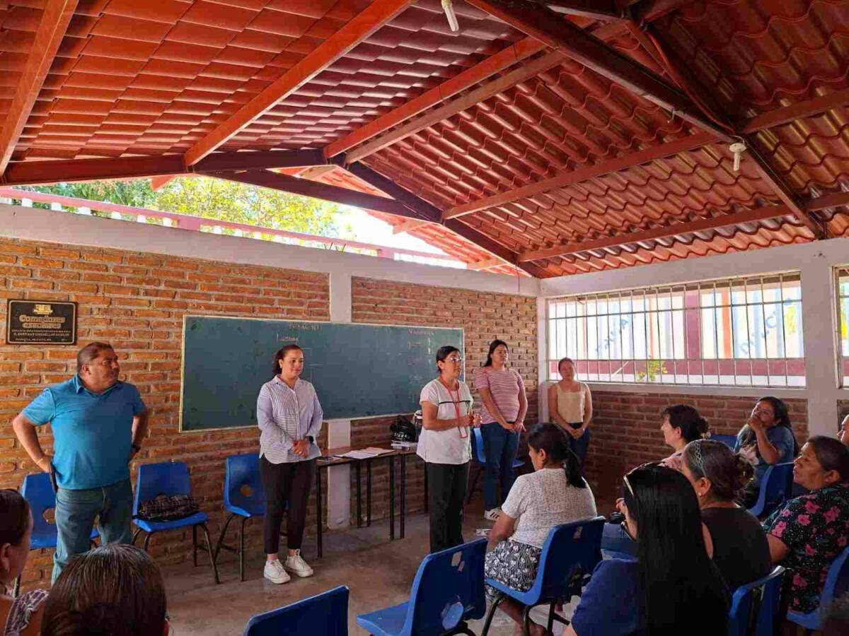 PRESENTAN PROGRAMA “ENLAZANDO CORAZONES”