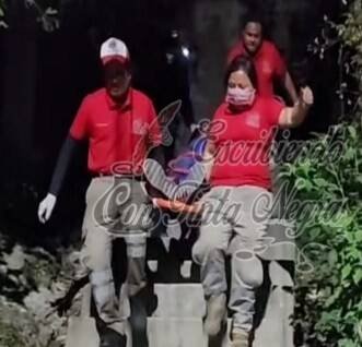 LO ACRIBILLAN CUANDO LLEGABA A SU CASA