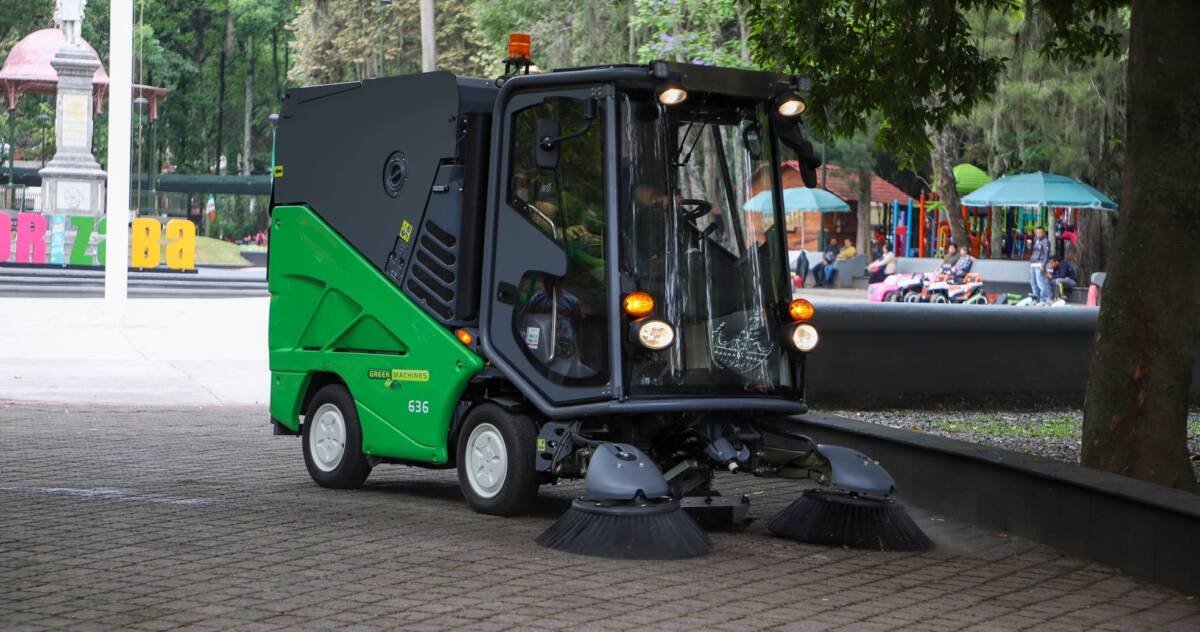 MODERNIZAN SERVICIO DE LIMPIA PÚBLICA EN ORIZABA CON BARREDORA GREEN MACHINE