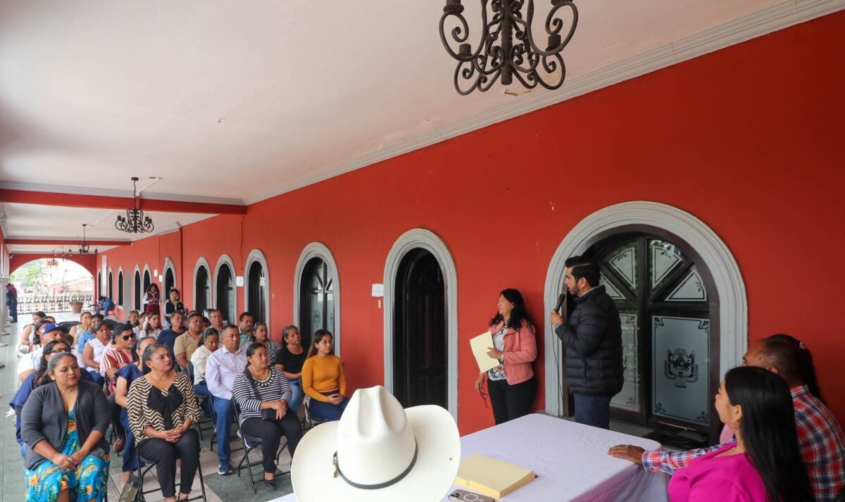 ENTREGAN CONSTANCIAS A AGENTES MUNICIPALES ELECTOS DE YANGA