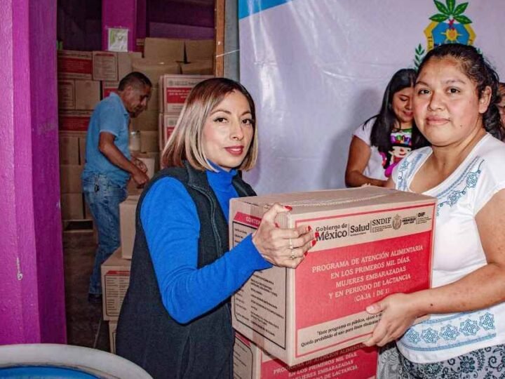 ENTREGAN APOYOS ALIMENTARIOS EN IXHUATLÁN