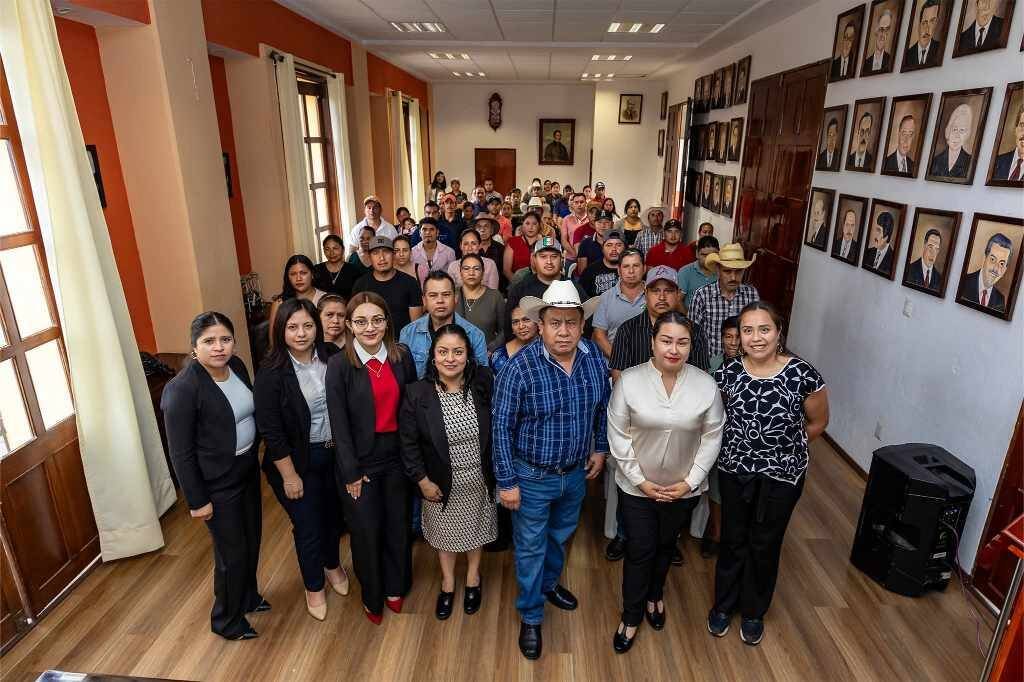 PRESENTAN DEPARTAMENTO DE PUEBLOS INDÍGENAS EN COSCOMATEPEC