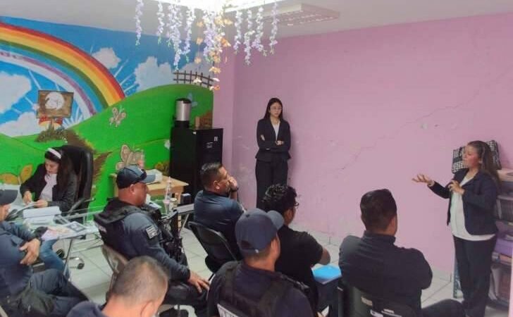 CAPACITAN A POLICÍA EN MATERIA DE PERSPECTIVA DE GÉNERO