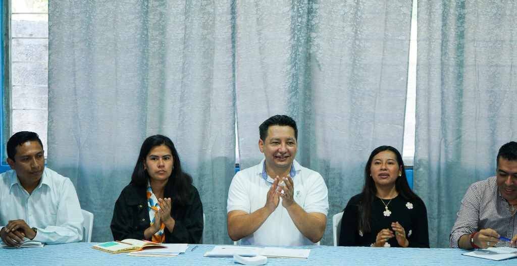 SE REUNE ALCALDE CON AUTORIDADES EDUCATIVAS