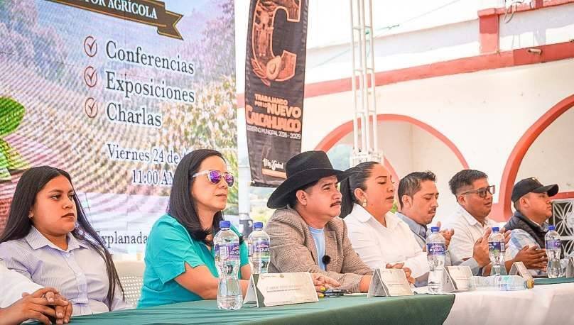 CELEBRAN FORO AGUACATERO EN CALCAHUALCO