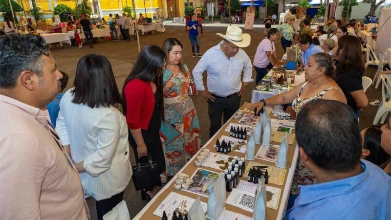 INSTALAN MERCADO DE SABORES Y SABERES DEL JAMAPA