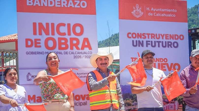 ALCALDE DE CALCAHUALCO PONE EN MARCHA OBRA EN NUEVA VAQUERÍA