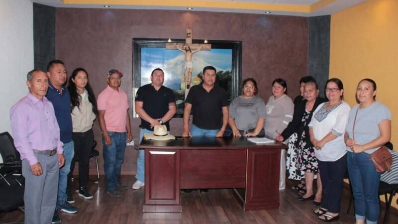 SE REUNE ALCALDE CON AGENTES Y SUB AGENTES ELECTOS