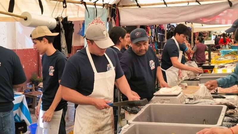 INSTALAN MERCADO DE MARISCOS EN HUATUSCO