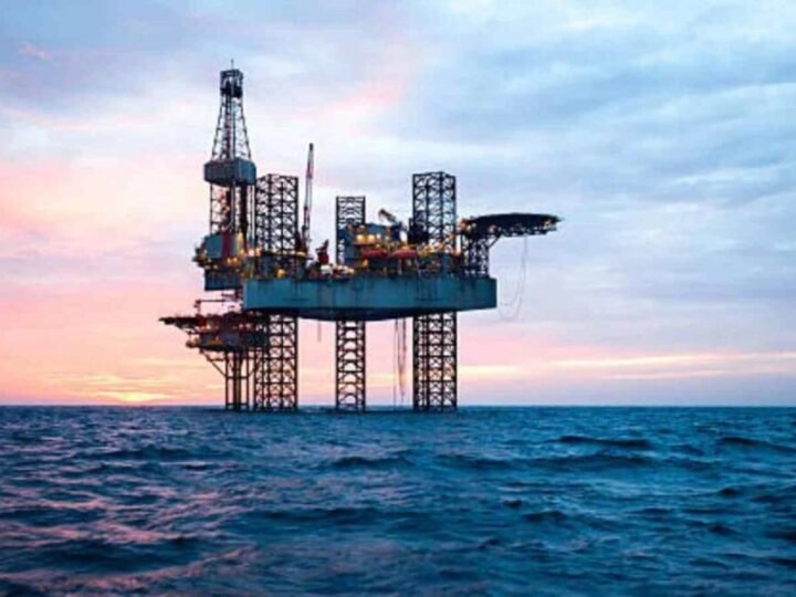 PETRÓLEO CAE POR DEBAJO DE LOS 100 DÓLARES TRAS TREGUA ENTRE ESTADOS UNIDOS E IRÁN