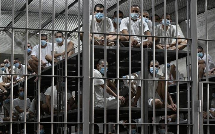 EL SALVADOR APLICARÁ PRISIÓN PERPETUA A MENORES DESDE LOS 12 AÑOS