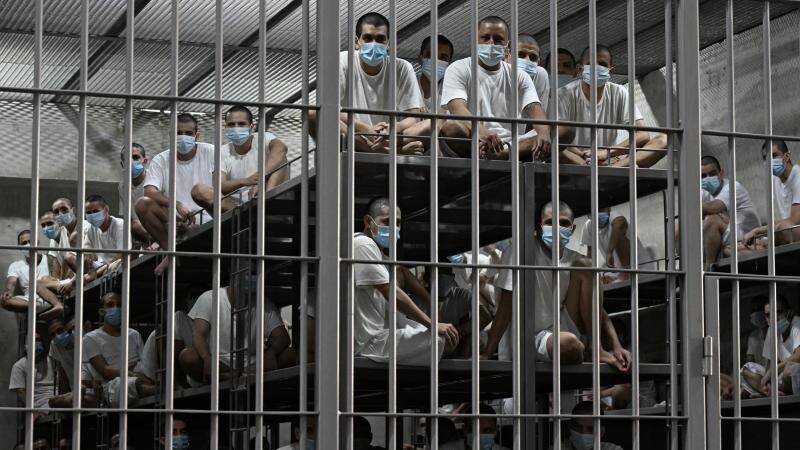 EL SALVADOR APLICARÁ PRISIÓN PERPETUA A MENORES DESDE LOS 12 AÑOS