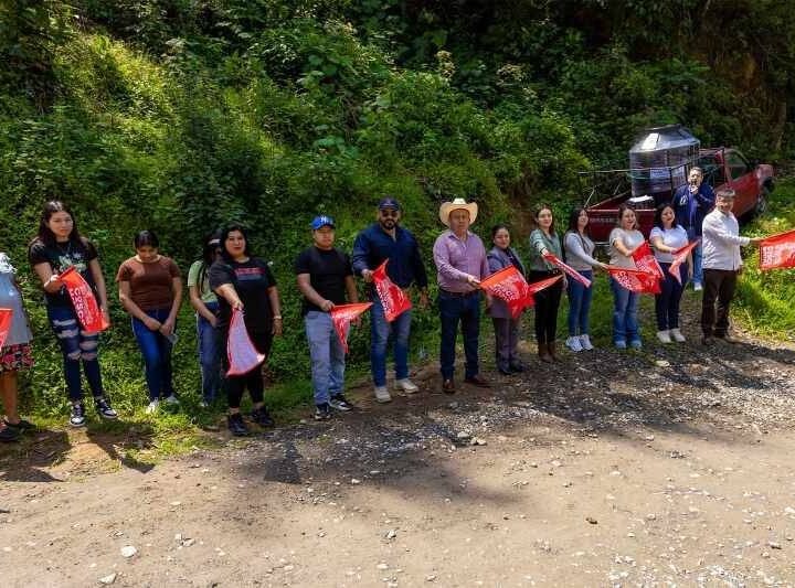 PAVIMENTARÁN CALLE PRINCIPAL DE TLACUILOLOXTLA