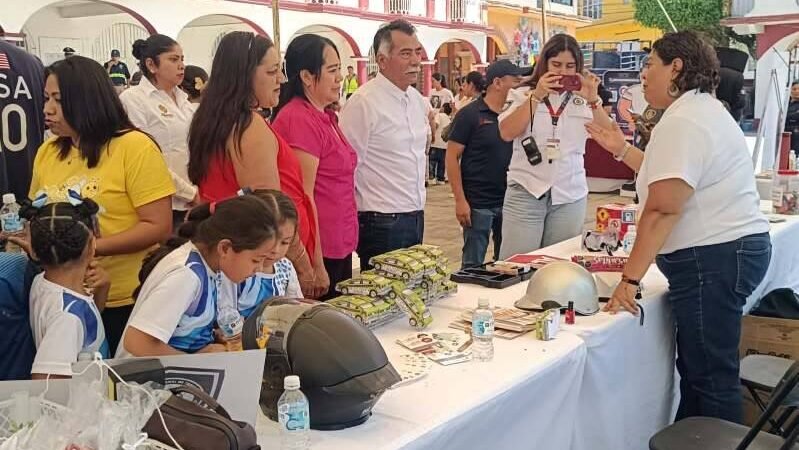 CELEBRAN FESTIVAL DE SEGURIDAD EN TOMATLÁN