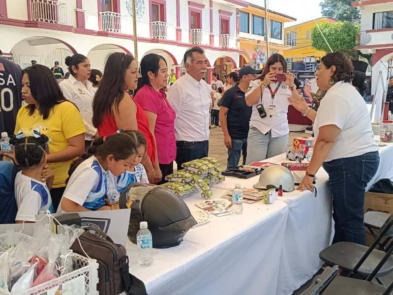 CELEBRAN FESTIVAL DE SEGURIDAD EN TOMATLÁN