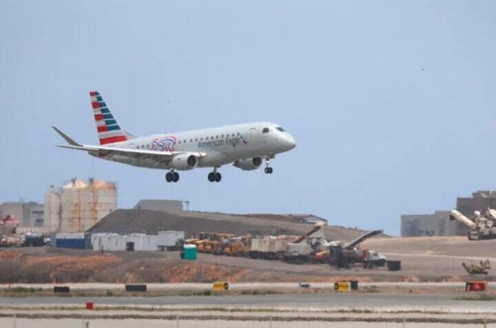 DESPÚES DE 7 AÑOS, ATERRIZA EN VENEZUELA EL PRIMER VUELO COMERCIAL DIRECTO DE EU