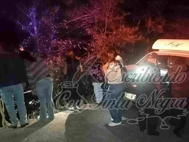 MOTOCICLISTA MUERE AL CAER A BARRANCO