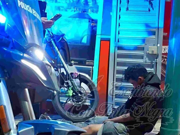 VECINOS CAPTURAN A ROBA MOTOS