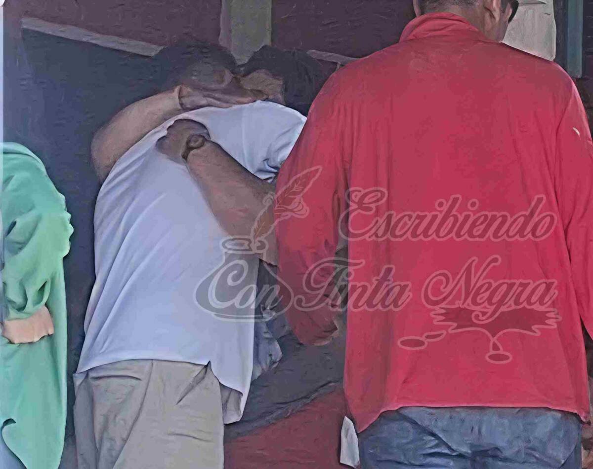 JOVENCITO ESCAPA POR LA PUERTA FALSA