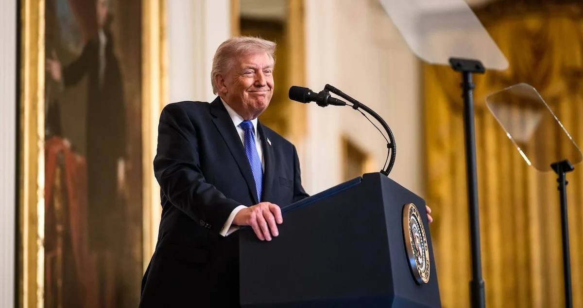 DONALD TRUMP PROPONE EXTRAER PETRÓLEO EN ORMUZ Y ‘HACERSE RICOS’